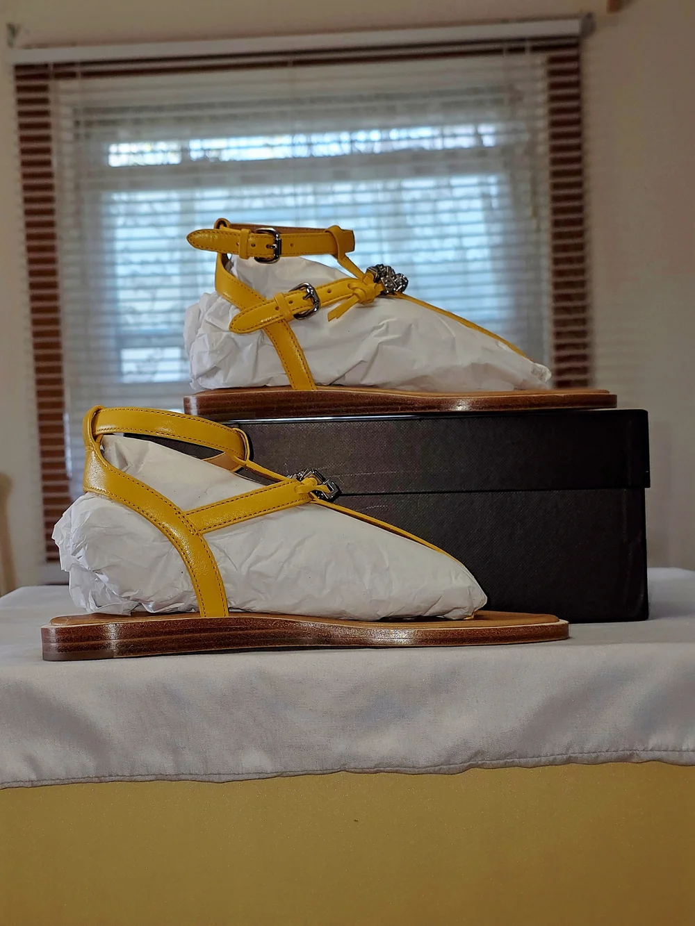 COACH Becky Semi Matte Calf Leather Sandals In Canary Size 7M - Picture 3 of 12